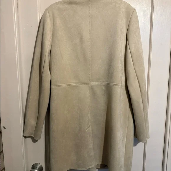 Tahari Cream Trench Coat Classic Mid-Length - Picture 3 of 4